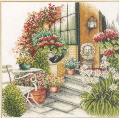 TERRACE IN AUTUMN BLOOM-34790 