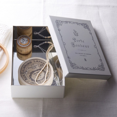 크로바 스즈란 사각 틴 케이스 79-982